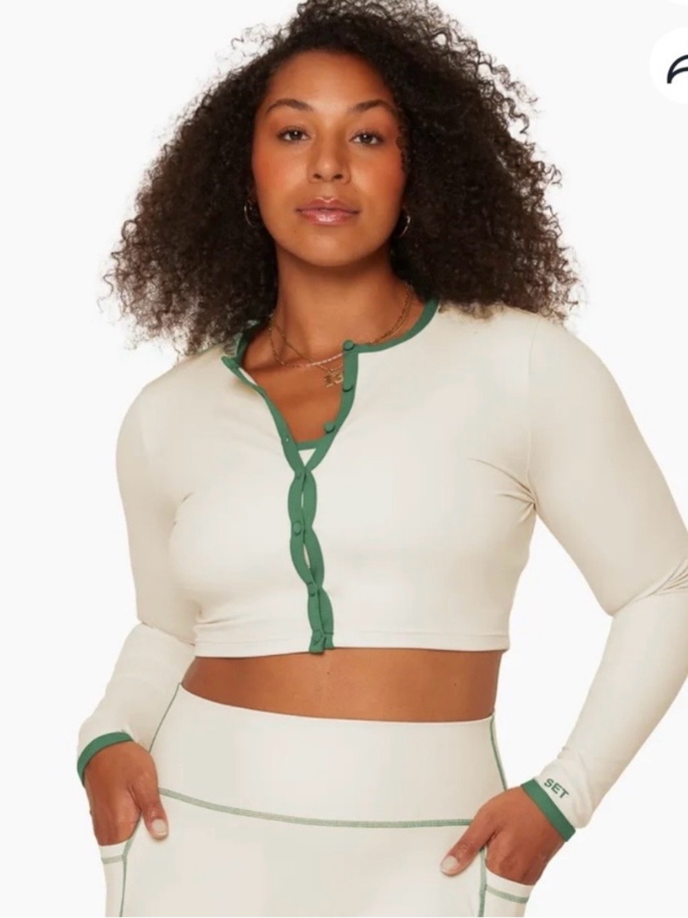 Set Active Cream & Green Long Sleeve
Crop Top Country Club Cardigan Size Medium